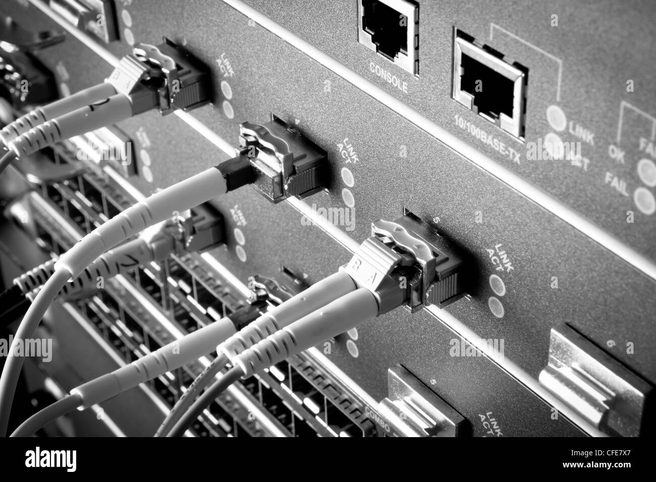 Cable fiber optic hi-res stock photography and images - Alamy
