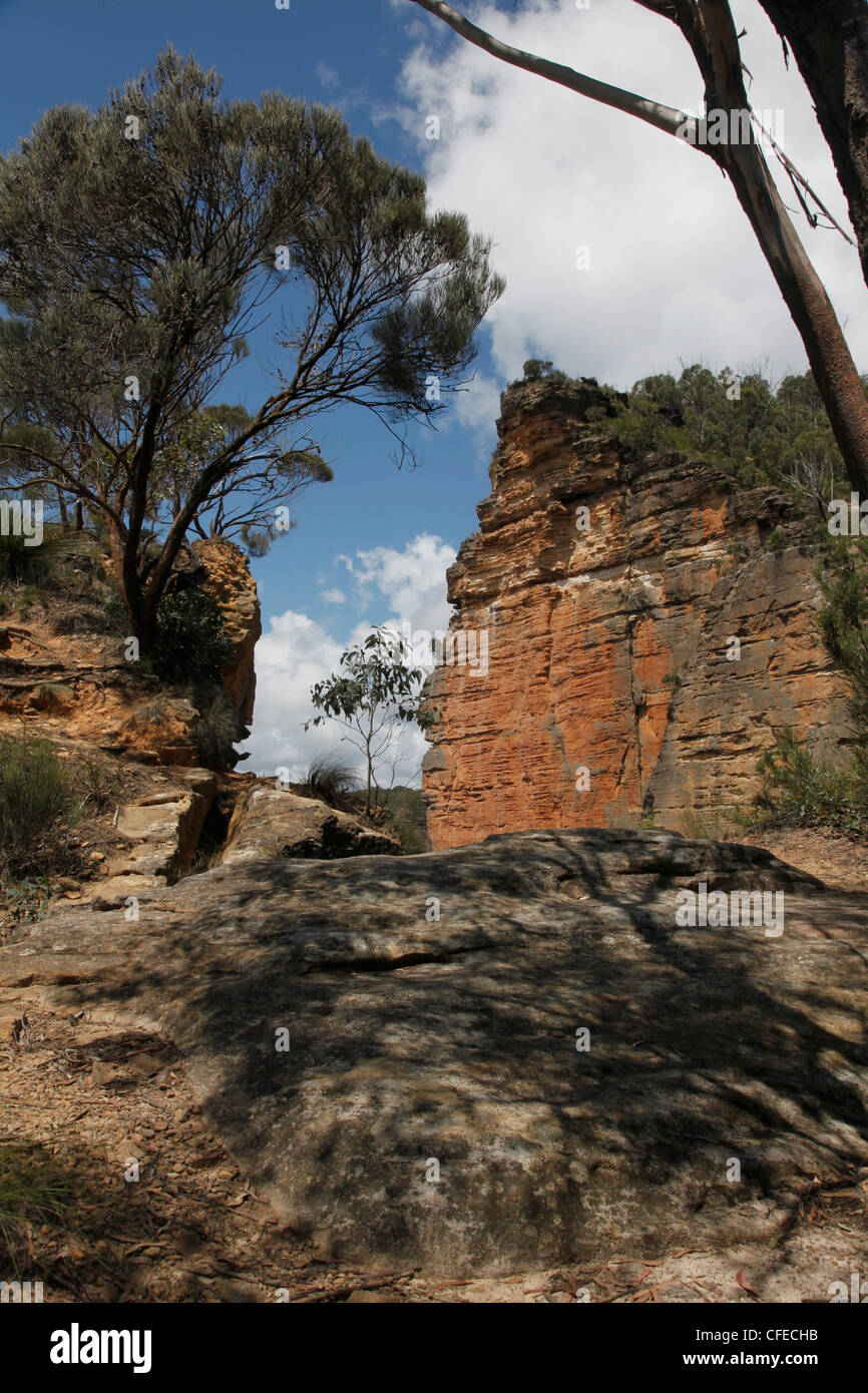 Blue mountains nsw hanging rock hi-res stock photography and images - Alamy