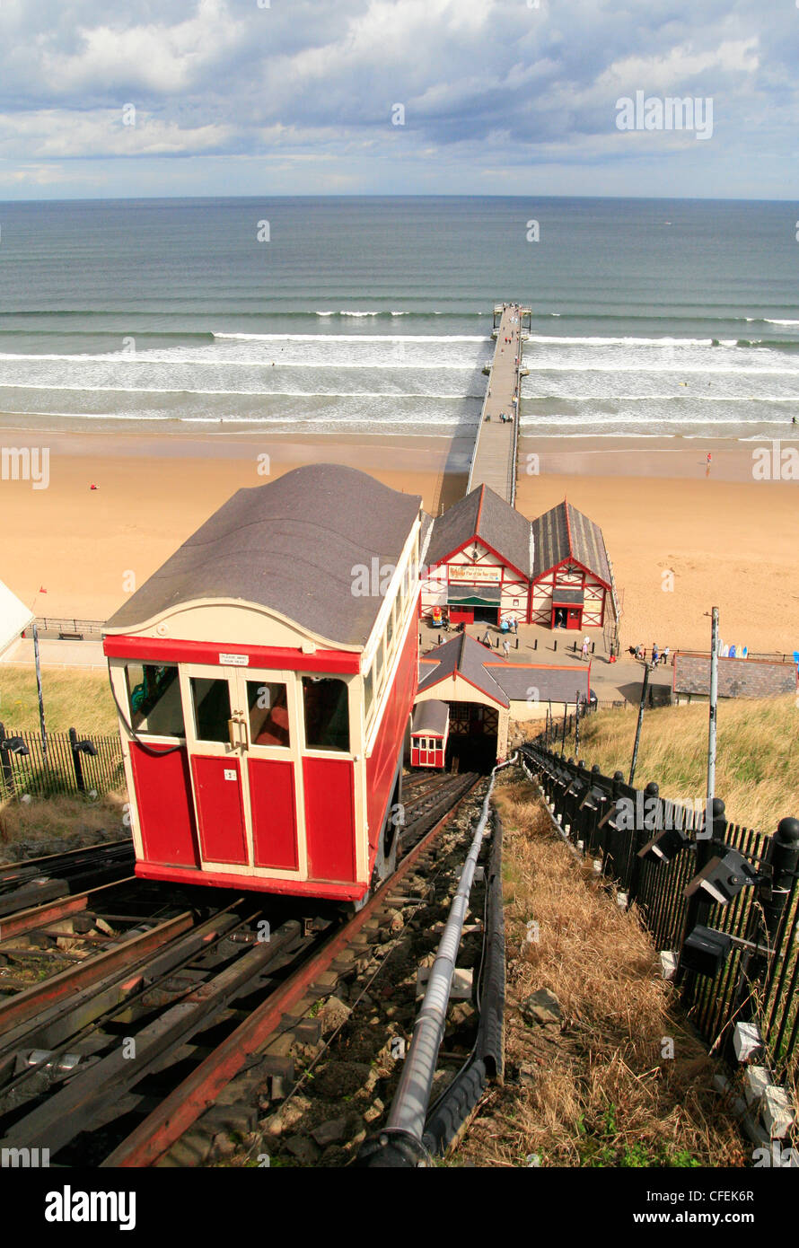 Cliff Railway Tramway Saltburn by the Sea Cleveland England UK Stock cliff-railway-tramway-saltburn-by-the-sea-cleveland-england-uk-stock