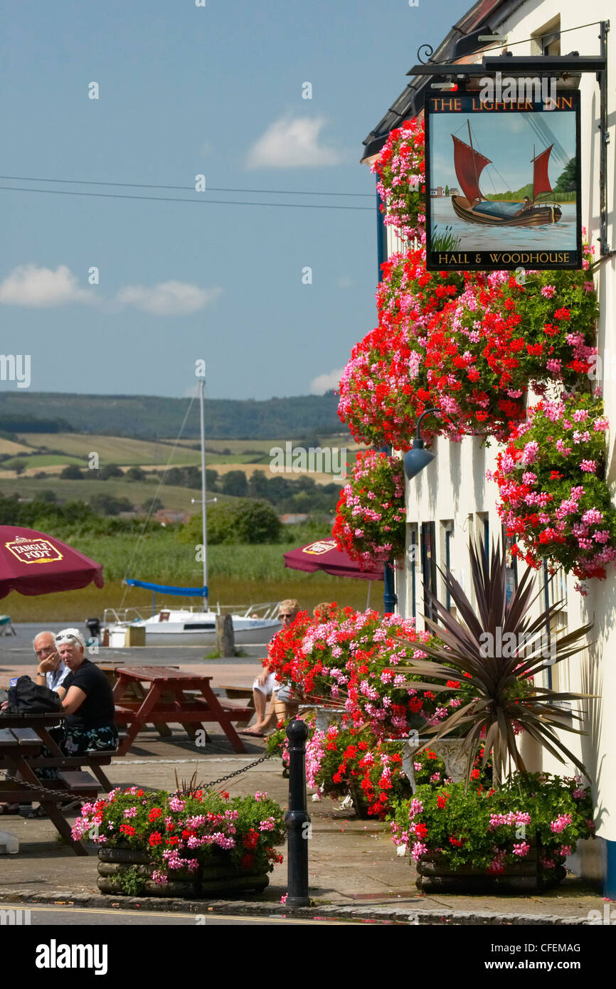Lighter boat hires stock photography and images Alamy