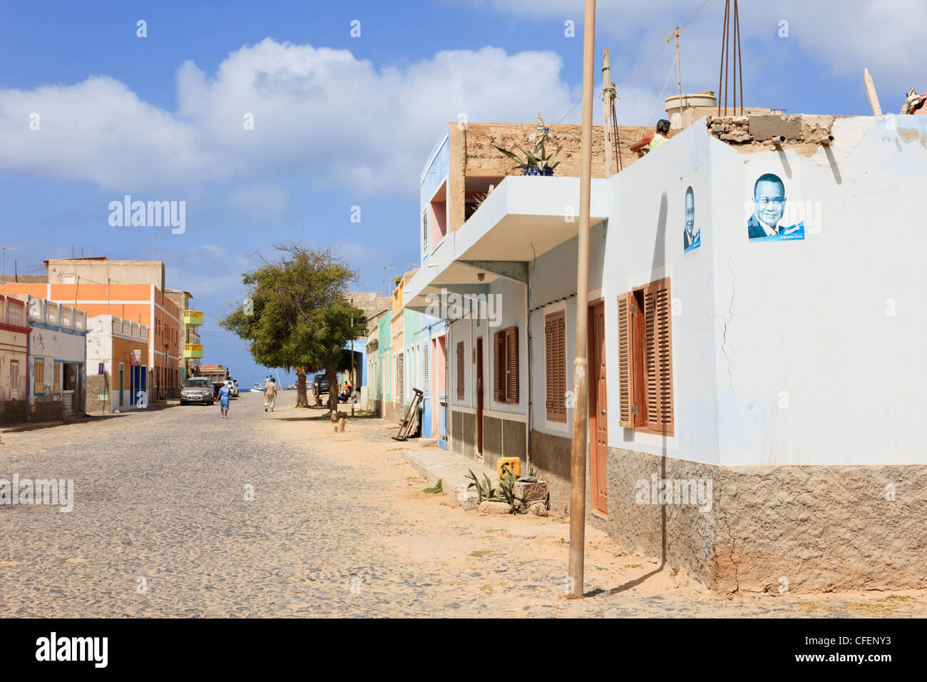 Typical street scene with colonial houses along the cobbled road in the capital city. Sal Rei, Boa Vista, Cape Verde Islands. Stock Photo