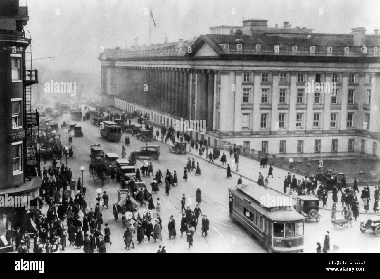 Washington, D.C. - Treasury Building from corner of 15th & G Street,  crowded with traffic, low aerial view, circa 1917 Stock Photo