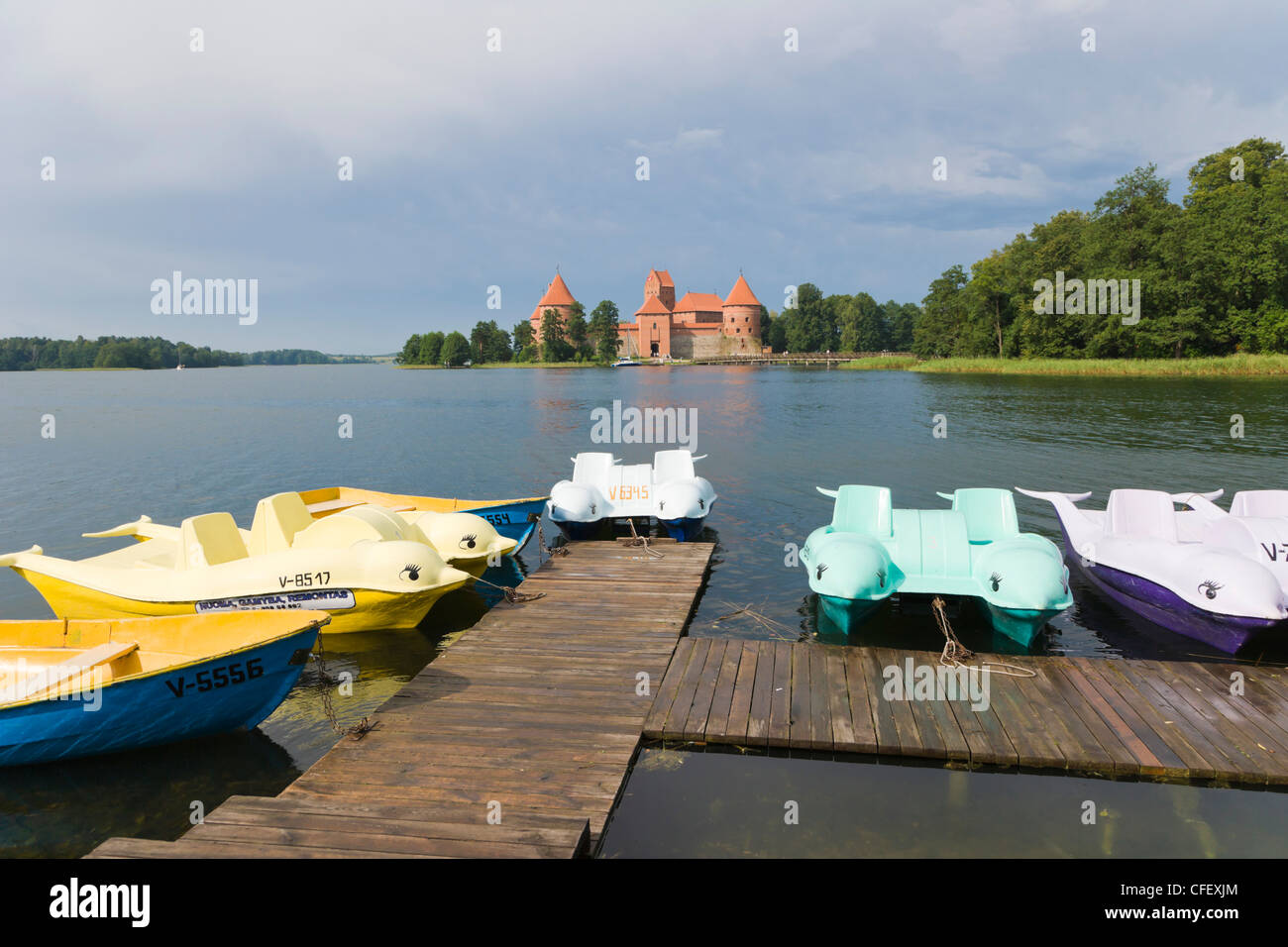 Traku salos pilis, Trakai Island Castle, on the island of Lake Galve, Trakai, Aukstaitija, Highlands, Lithuania Stock Photo