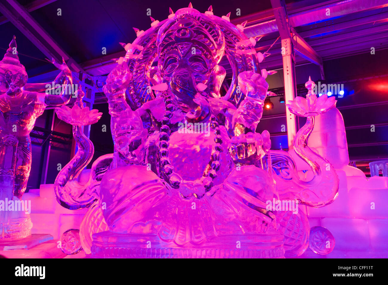 Bruges snow and ice sculpture hi-res stock photography and images - Alamy