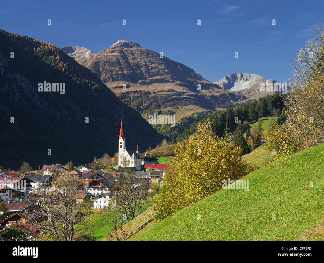 Mountain village in the sunlight, Pimig, Lech valley, Holzgau, Tyrol, Austria, Europe Stock Photo
