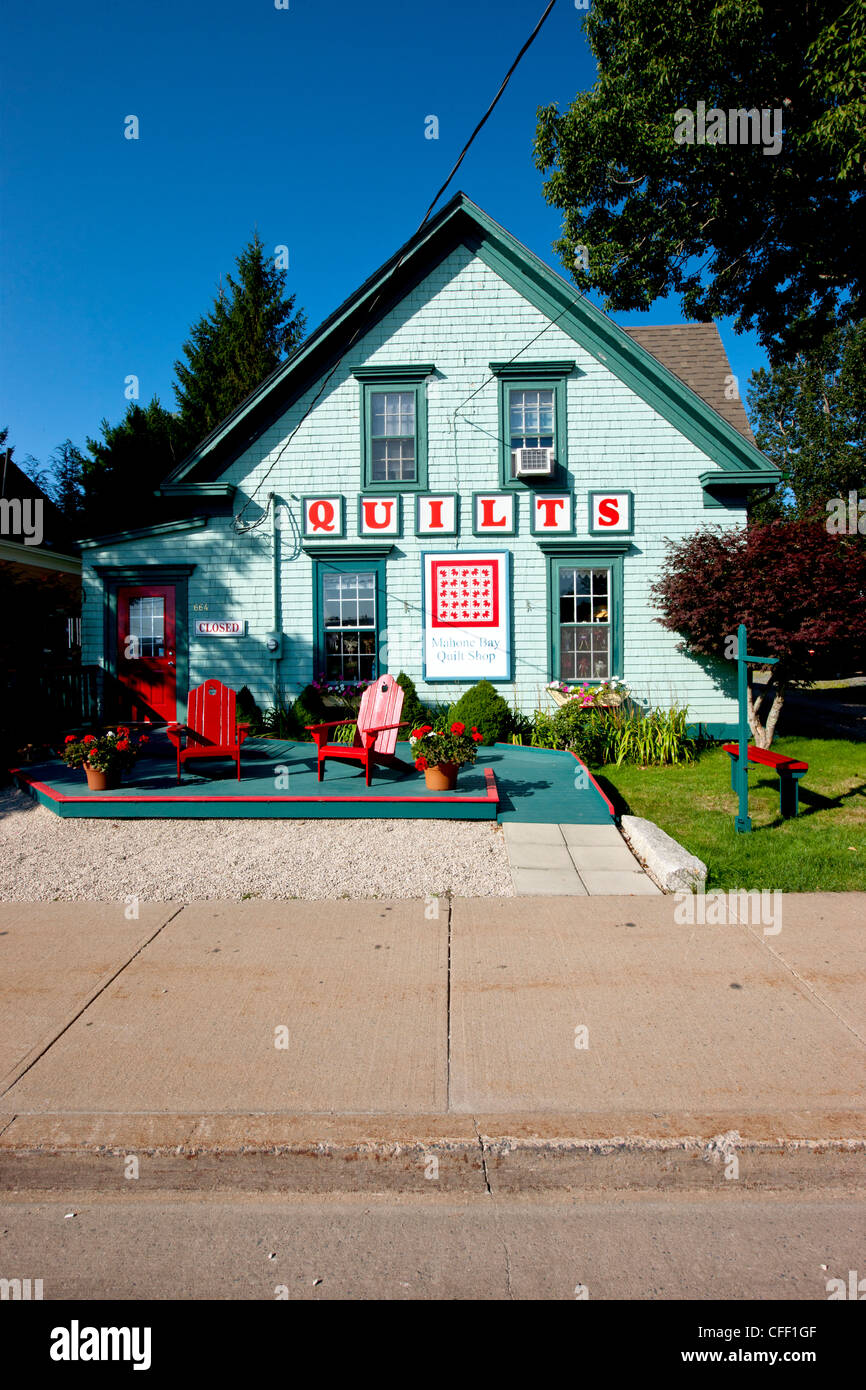 Quilt shop sign hires stock photography and images Alamy
