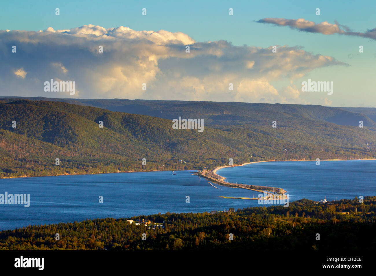 https://c8.alamy.com/comp/CFF2CB/view-from-st-anns-lookout-towards-ferry-bras-dor-lakes-cape-breton-CFF2CB.jpg