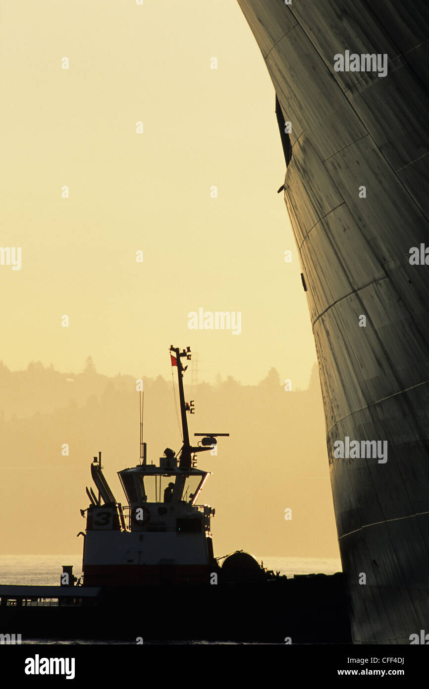 Tug boat sunrise 'Swinging compass' freshly Stock Photo Alamy