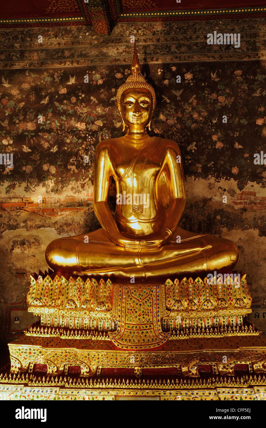 Buddha statue in the gallery, Wat Suthat, Bangkok, Thailand, Asia Stock Photo