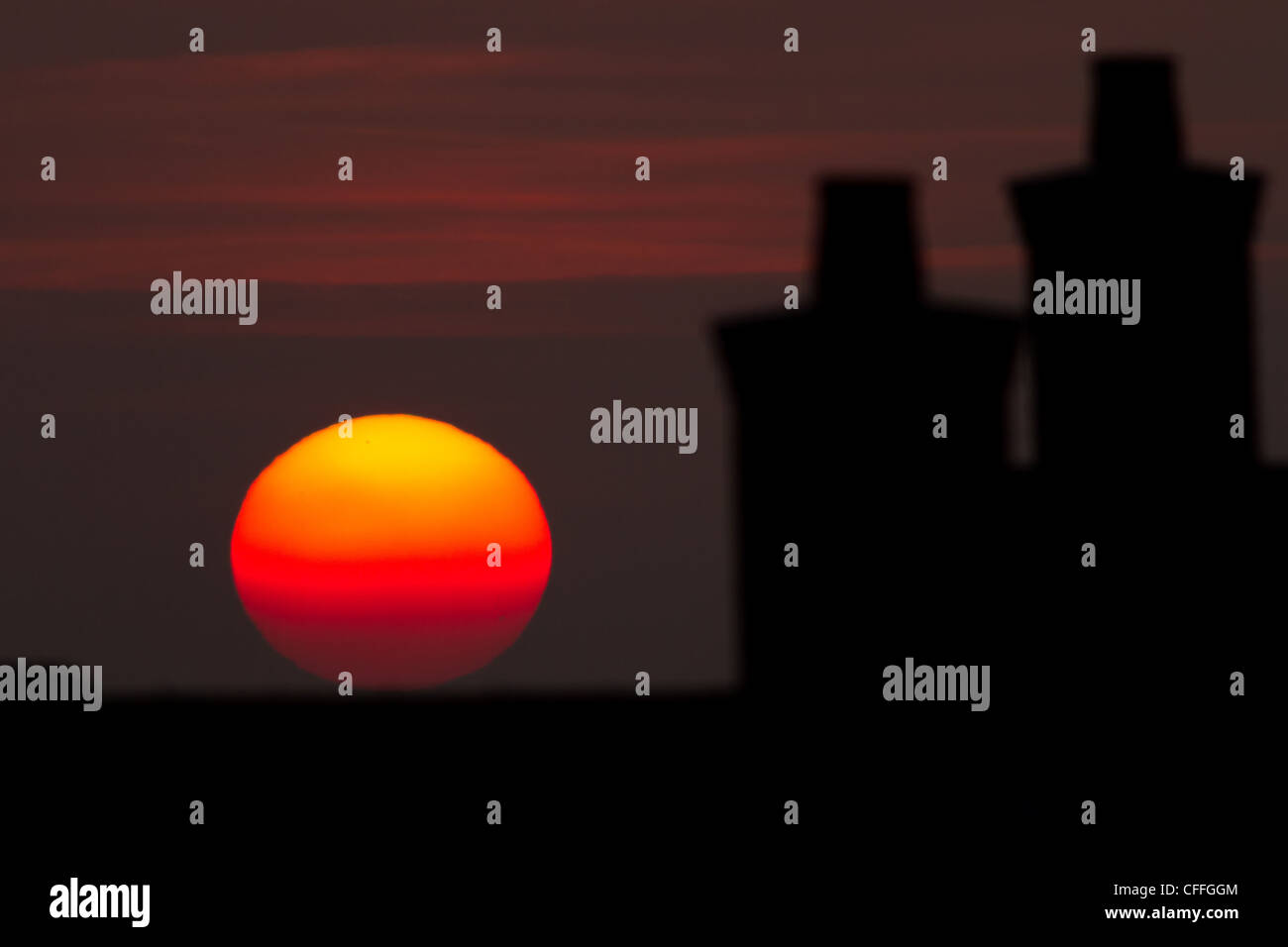 Urban rooftops hi-res stock photography and images - Alamy