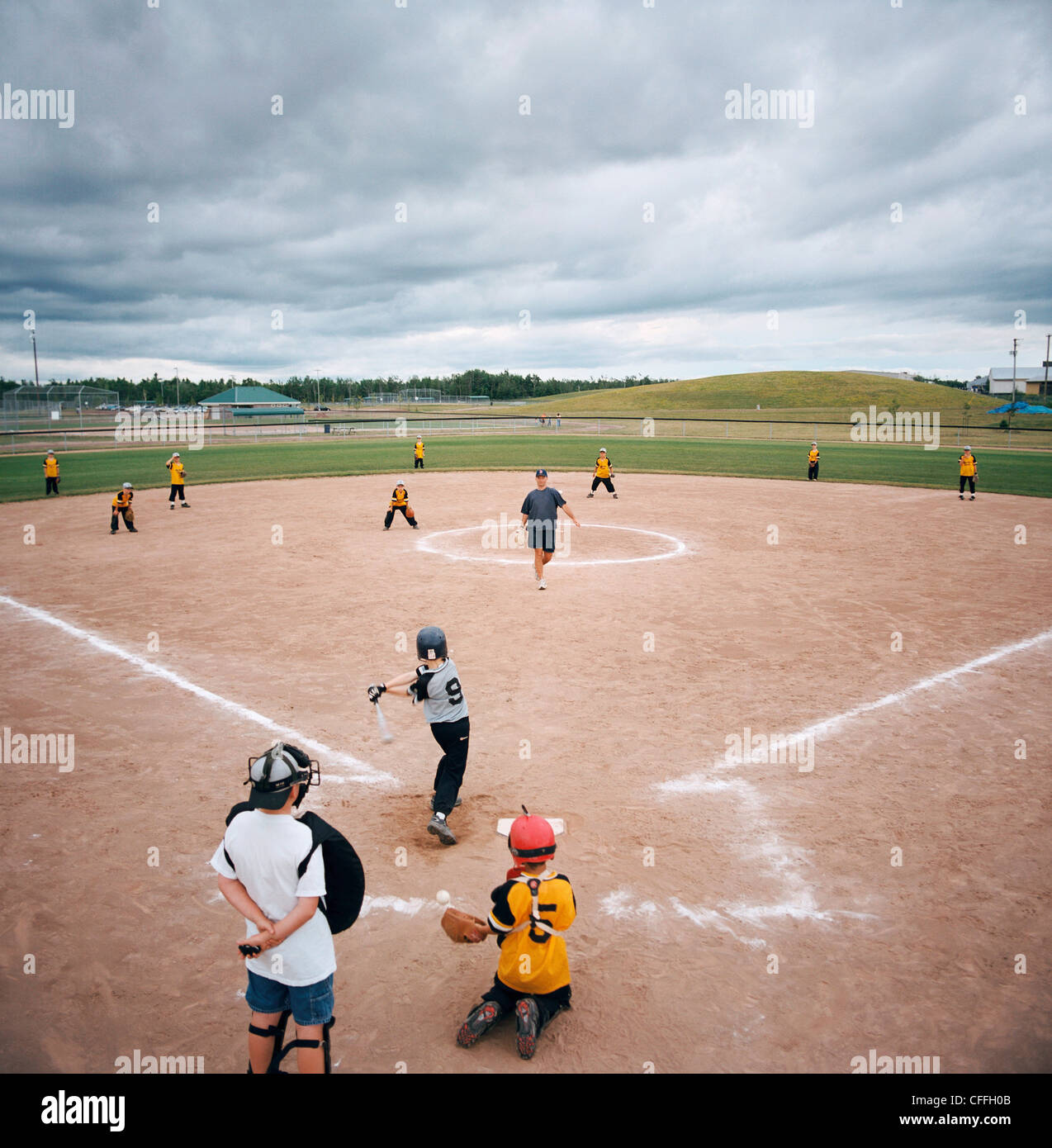 Baseball action shot hi-res stock photography and images - Alamy