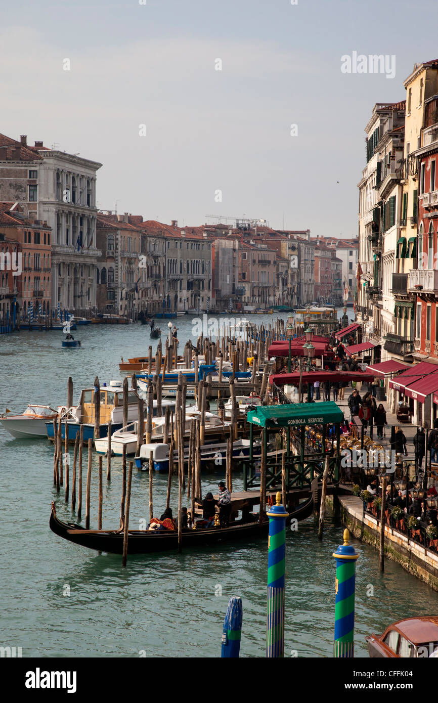 Venice grand canal rialto bridge hi-res stock photography and images ...