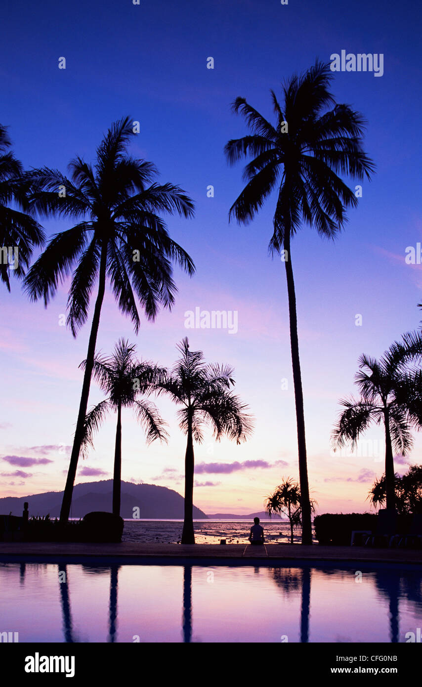 Tropical sunset beach palm hi-res stock photography and images - Alamy