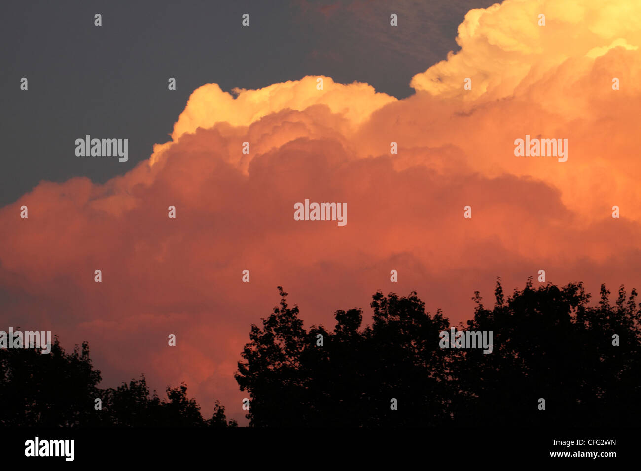 Clouds look like smoke hires stock photography and images Alamy