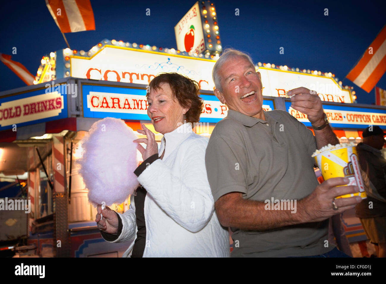 Popcorn and cotton candy hi-res stock photography and images - Alamy