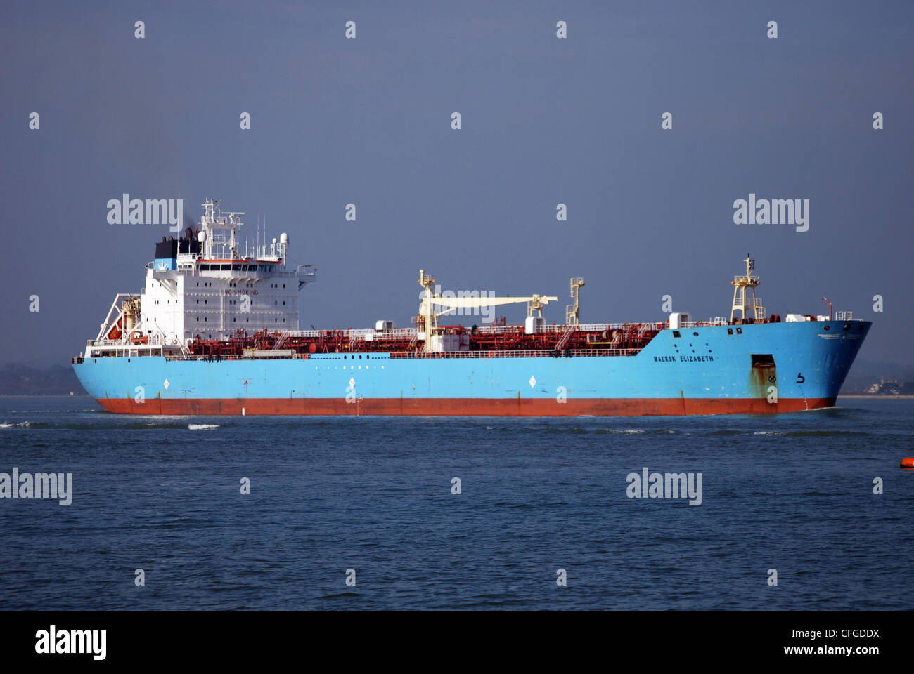 The oil tanker ship 'Maersk Elisabeth' departs the Solent from the Esso oil Refinery at Fawley in Hampshire Stock Photo