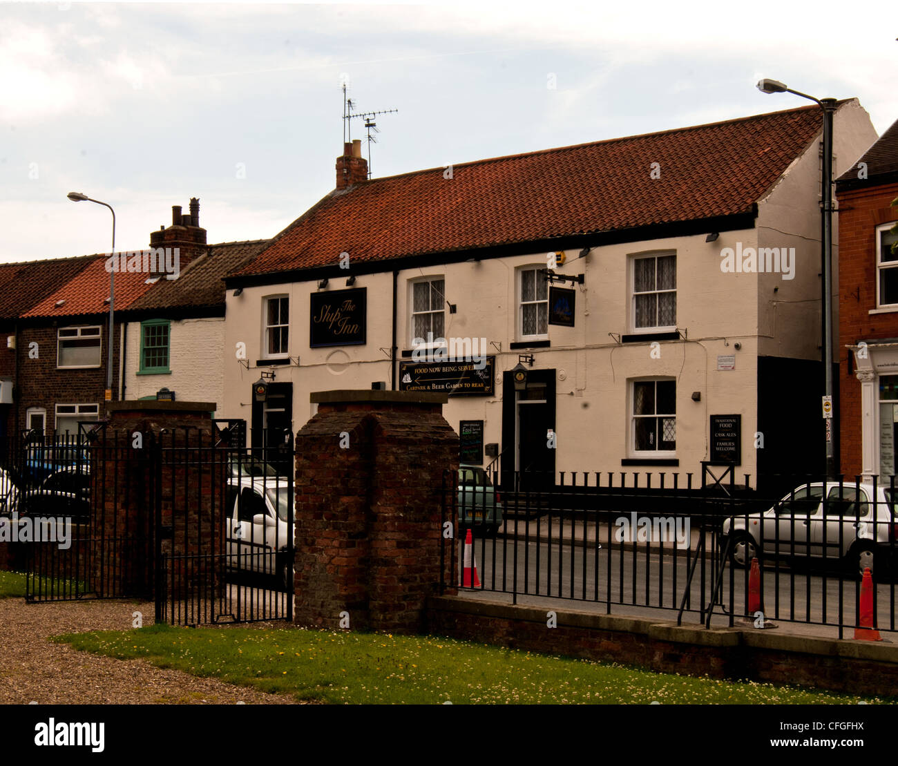 yorkshire sutton village hull ship inn sutton Stock Photo Alamy