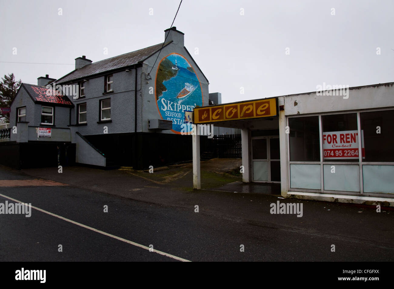 Empty closed shop and pub for sale rent Stock Photo