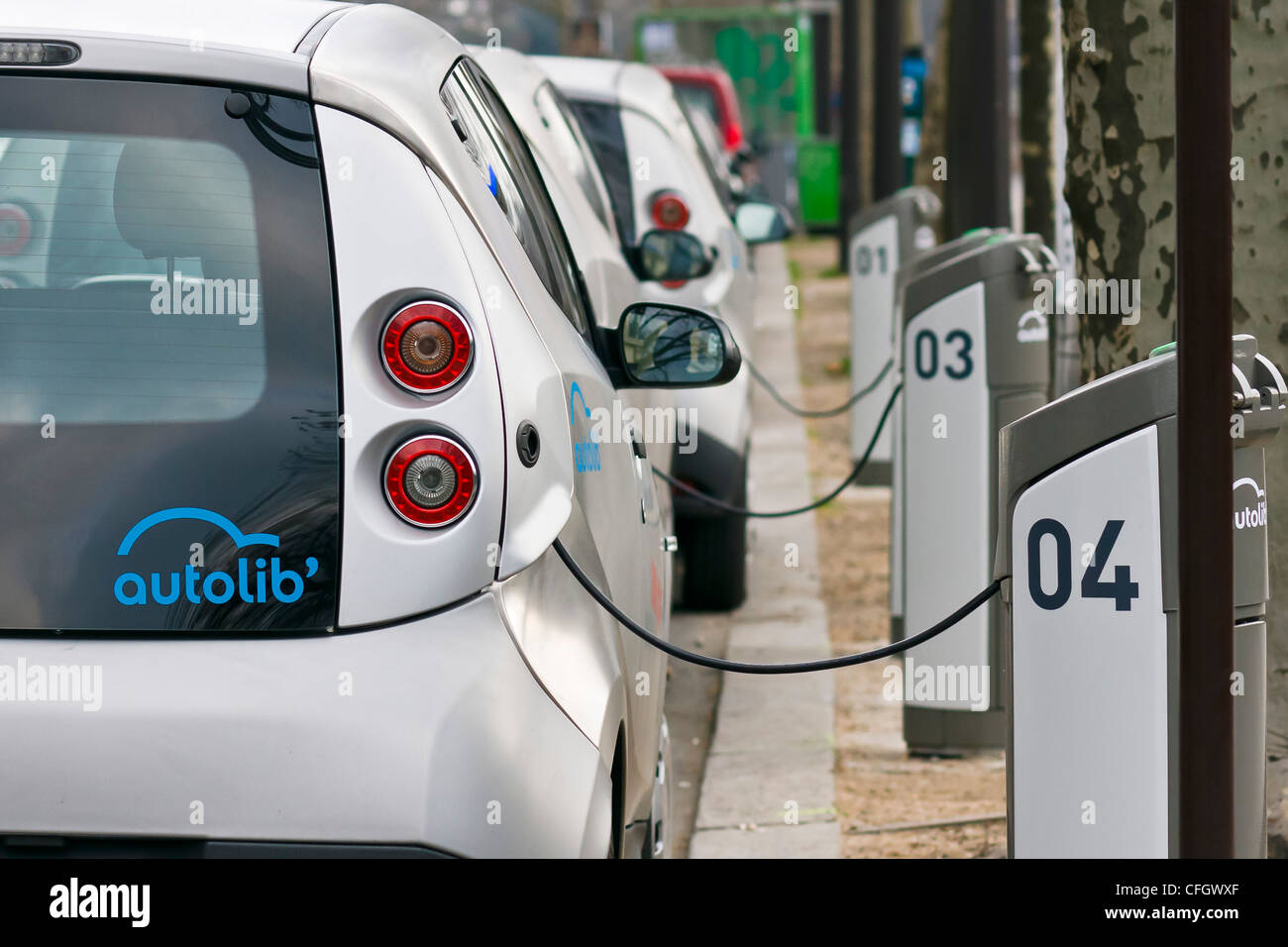 Autolib self service electric car rental Paris France Stock Photo - Alamy