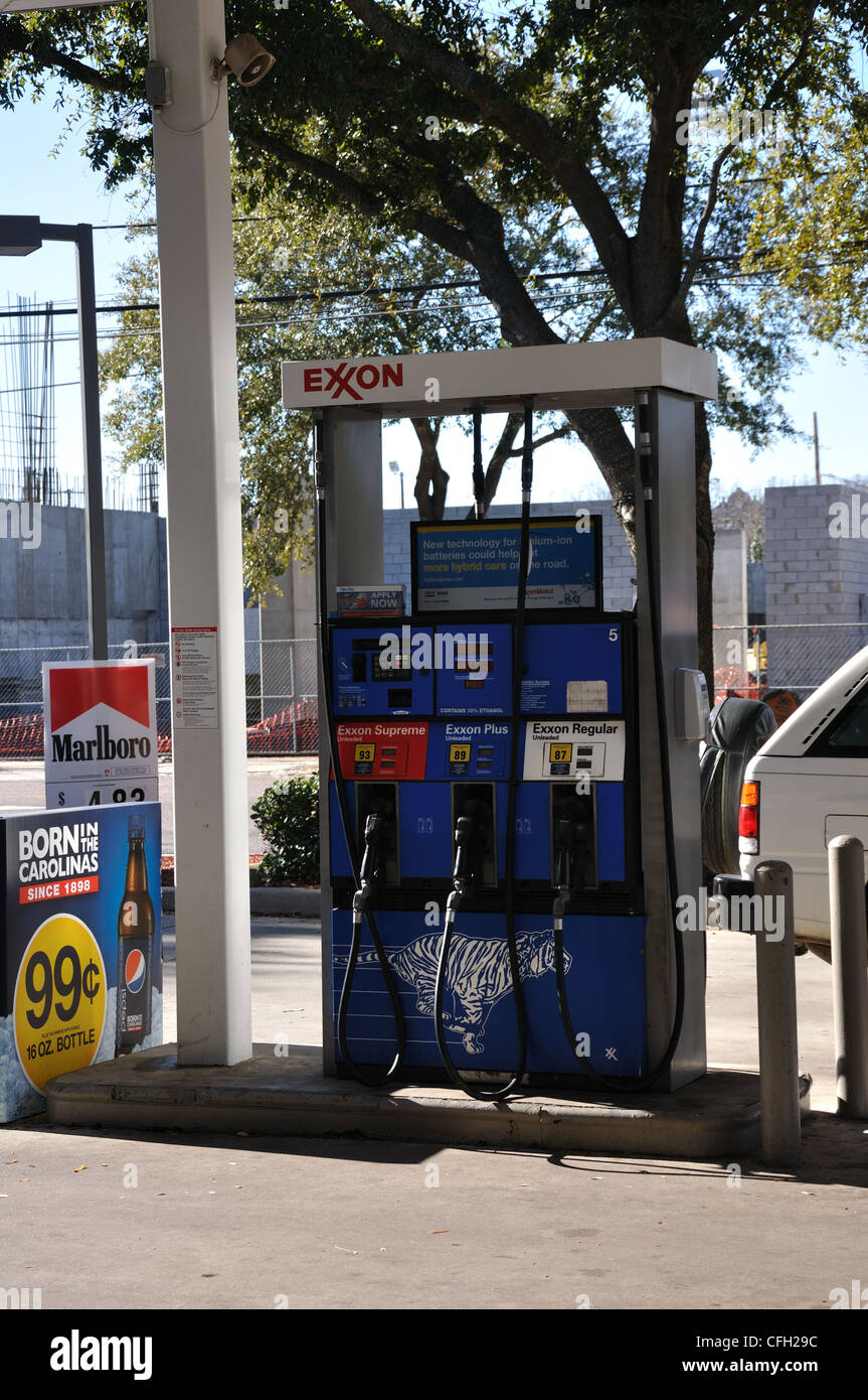Exxon gas station, USA Stock Photo Alamy