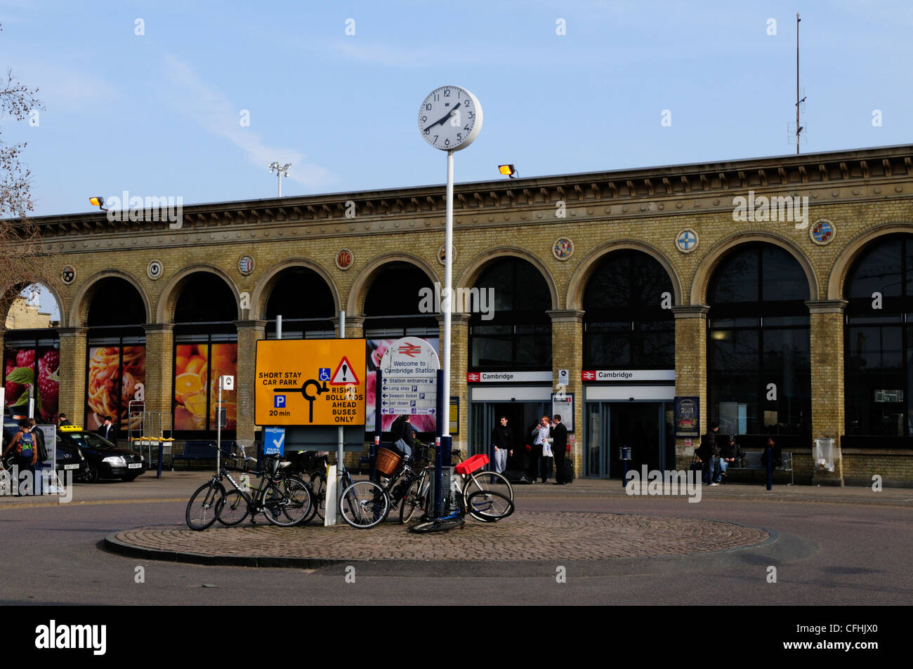 Entrance to Cambridge Railway Station, Cambridge, England, UK Stock Photo -  Alamy