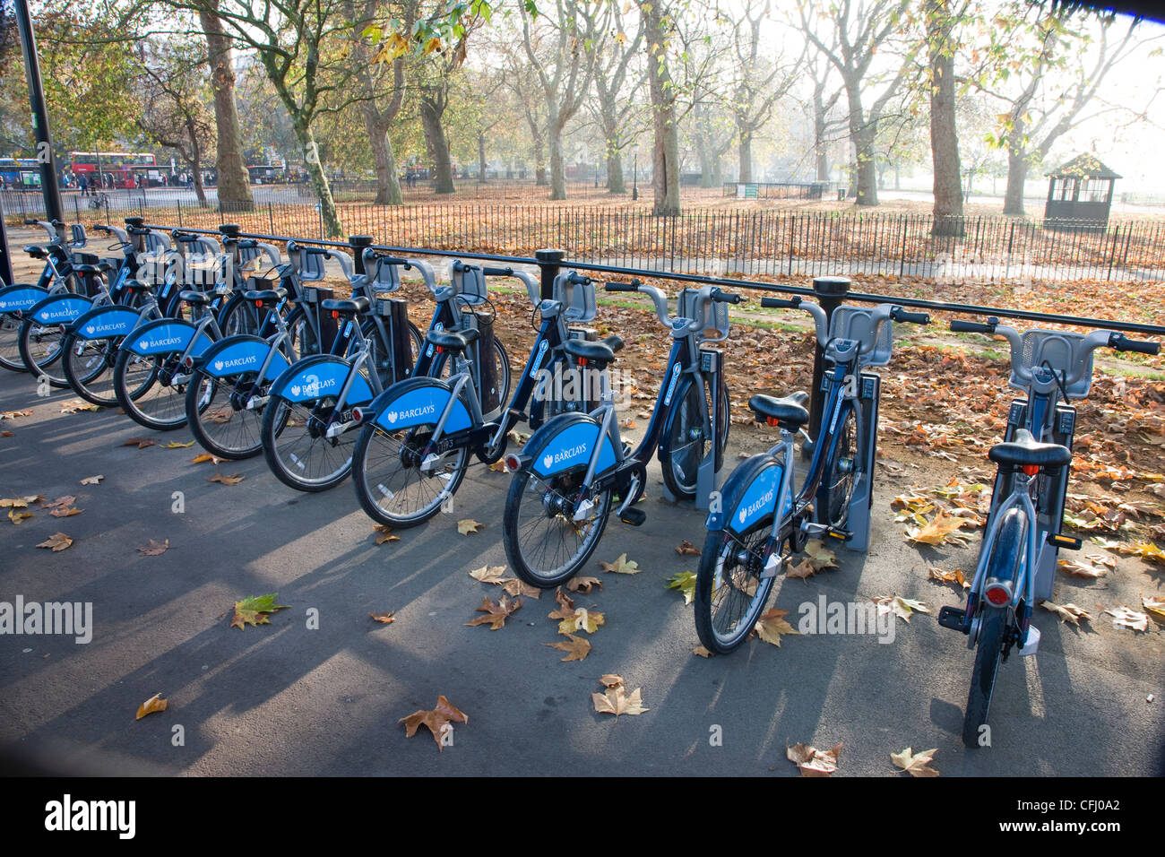 Bicycle hire in hyde park in london hires stock photography and images Alamy