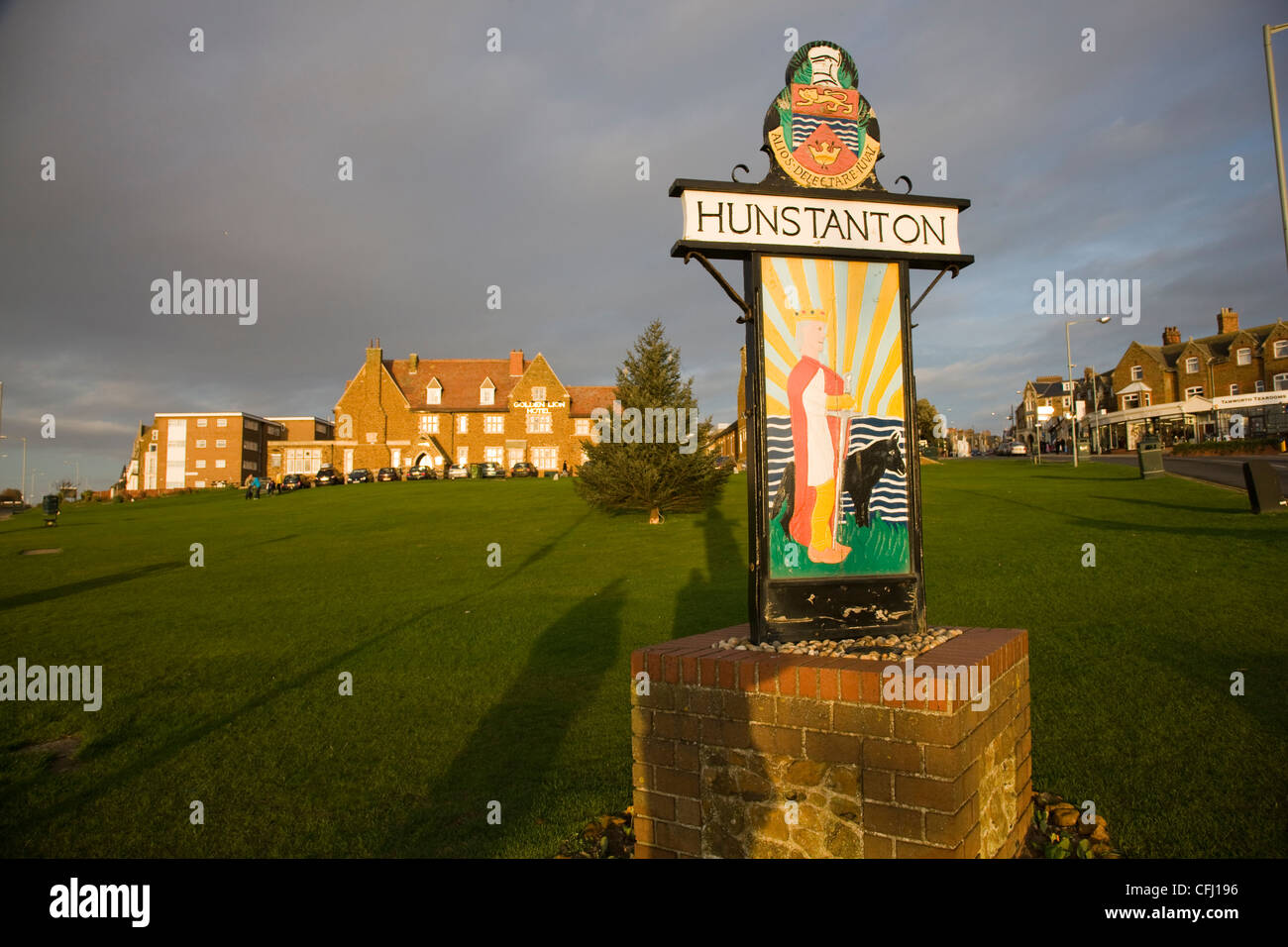 Old Hunstanton town hall and village green Stock Photo Alamy