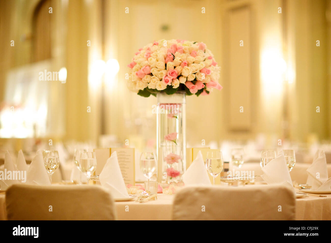 Rose table setting arrangement at a wedding celebration stock photo alamy