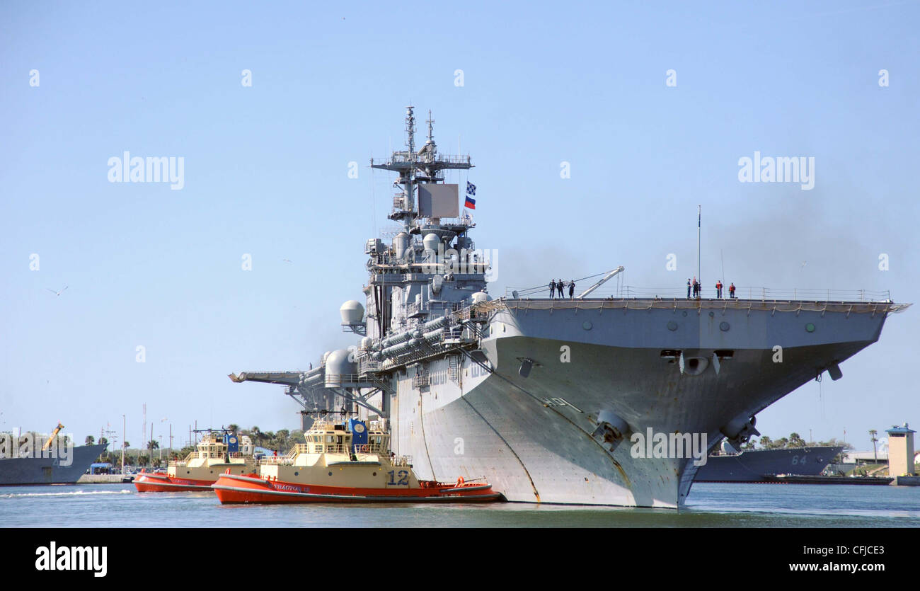 The amphibious assault ship USS WASP (LHD 1) pulls into Naval Station Mayport for a port visit. Wasp left her homeport of Norfolk to conduct routine operations in the waters of the Southern Caribbean and use the degaussing range in Mayport, Fla. Stock Photo