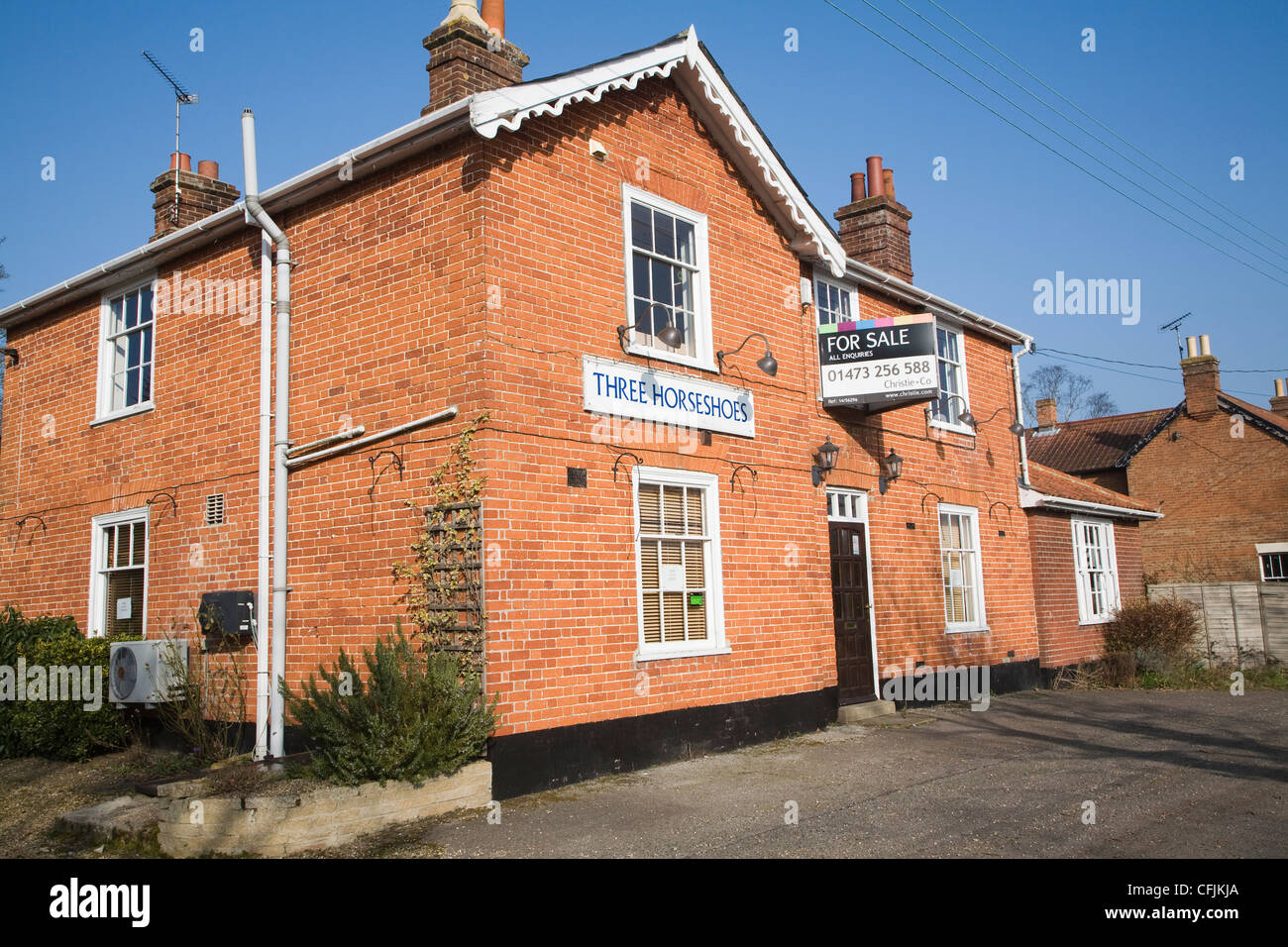 Closed pub for sale charsfield hires stock photography and images Alamy