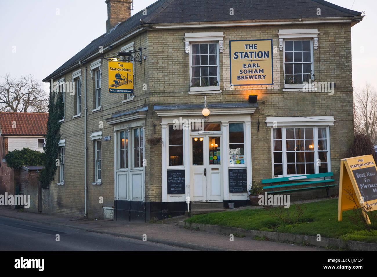 Station House Pub High Resolution Stock Photography And Images Alamy Station House Pub High Resolution Stock Photography And Images Alamy