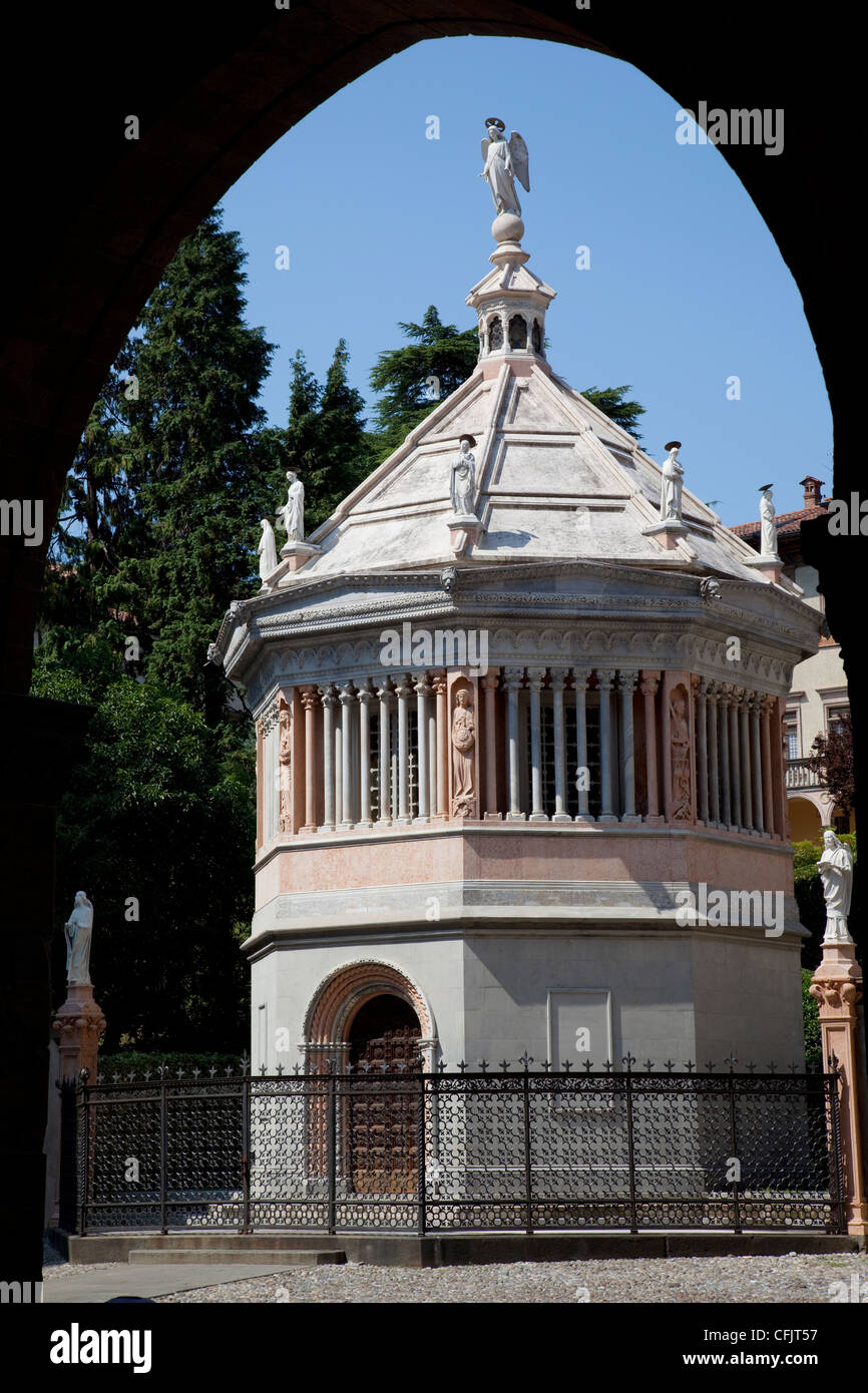 Baptistery, Piazza Vecchia, Bergamo, Lombardy, Italy, Europe Stock Photo