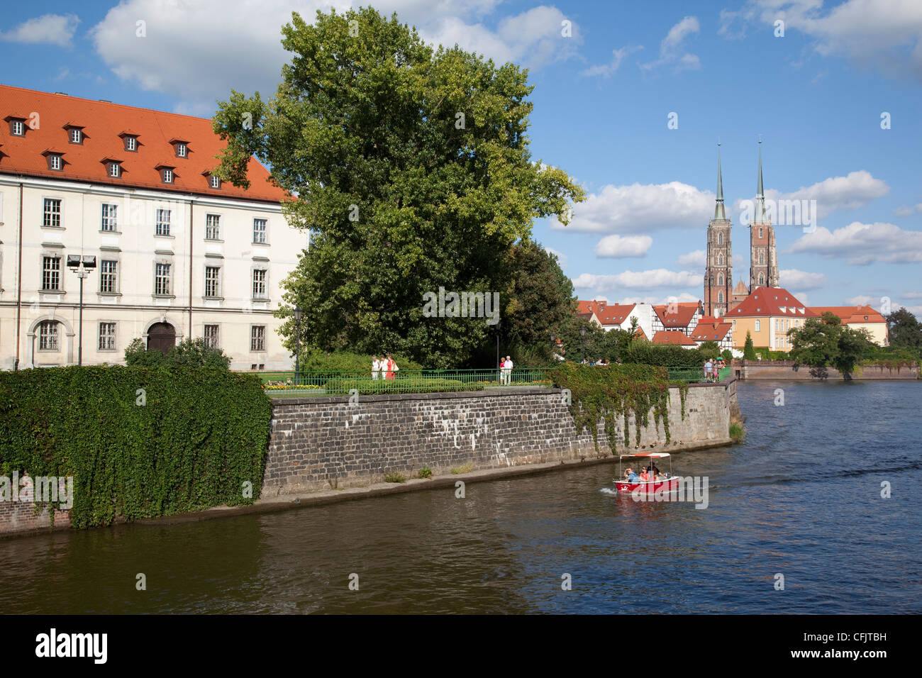 River Odra (River Oder) and Cathedral, Old Town, Wroclaw, Silesia, Poland, Europe Stock Photo