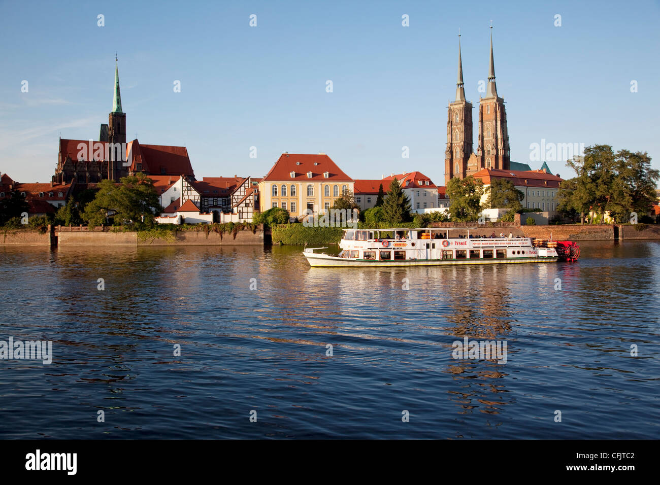 River Odra (River Oder) and Cathedral, Old Town, Wroclaw, Silesia, Poland, Europe Stock Photo