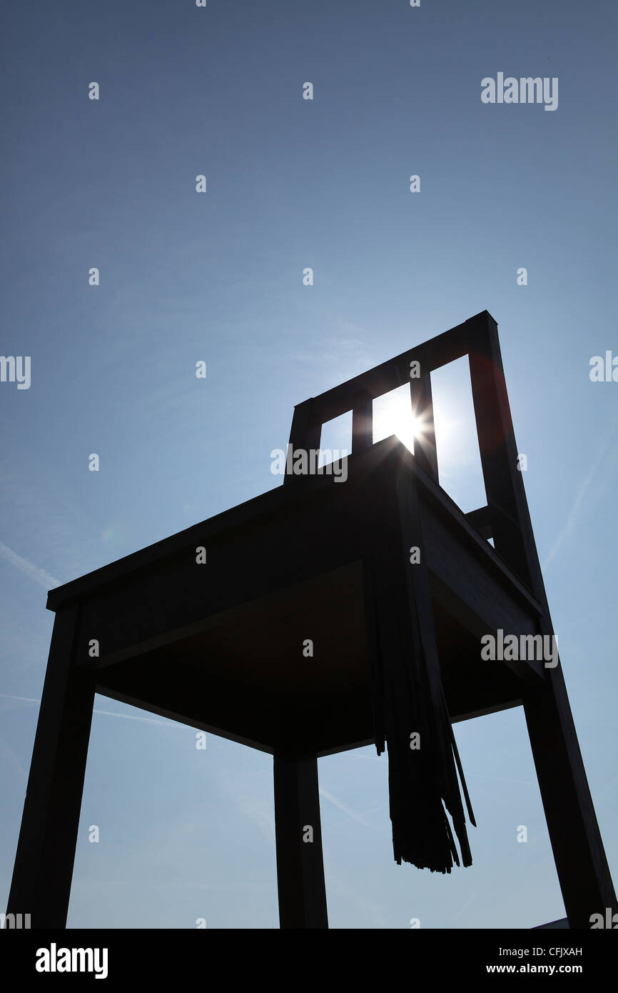 Broken Chair sculpture at the United Nations Geneva Stock Photo Alamy