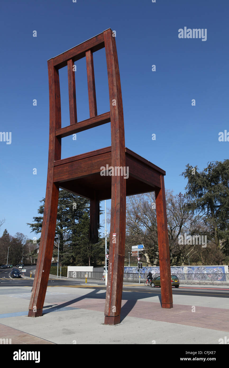 Broken Chair sculpture at the United Nations Geneva Stock Photo Alamy