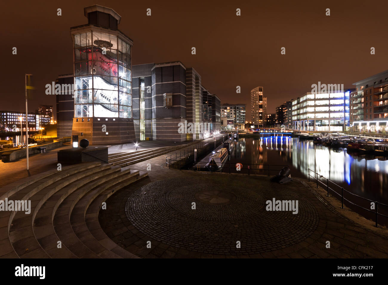 The Royal Armouries after dark, Clarence Dock in Leeds Stock Photo