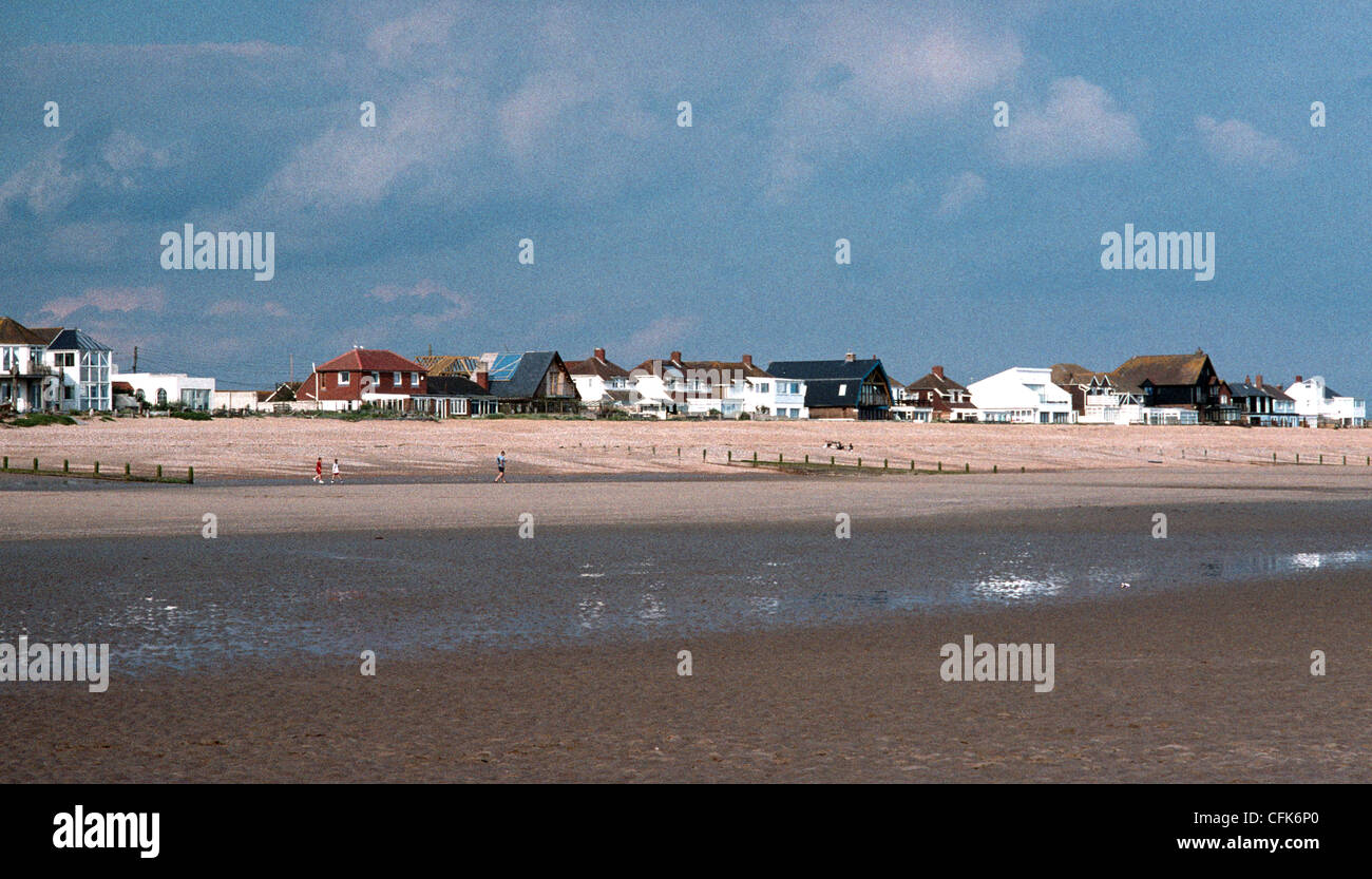 Beach houses camber sands hi-res stock photography and images - Alamy