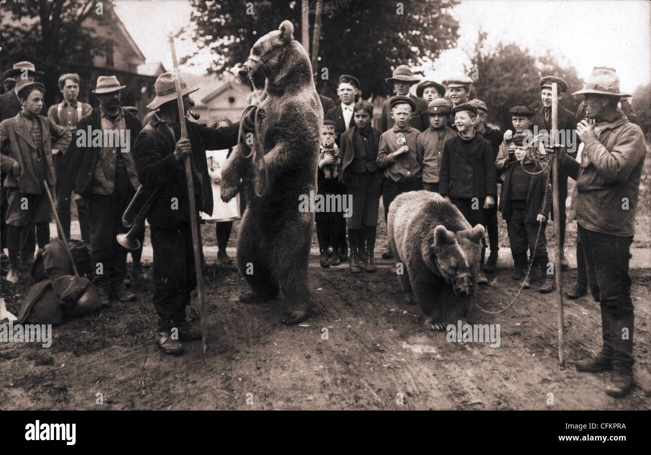 Itinerant Entertainers & Trained Bears Stock Photo