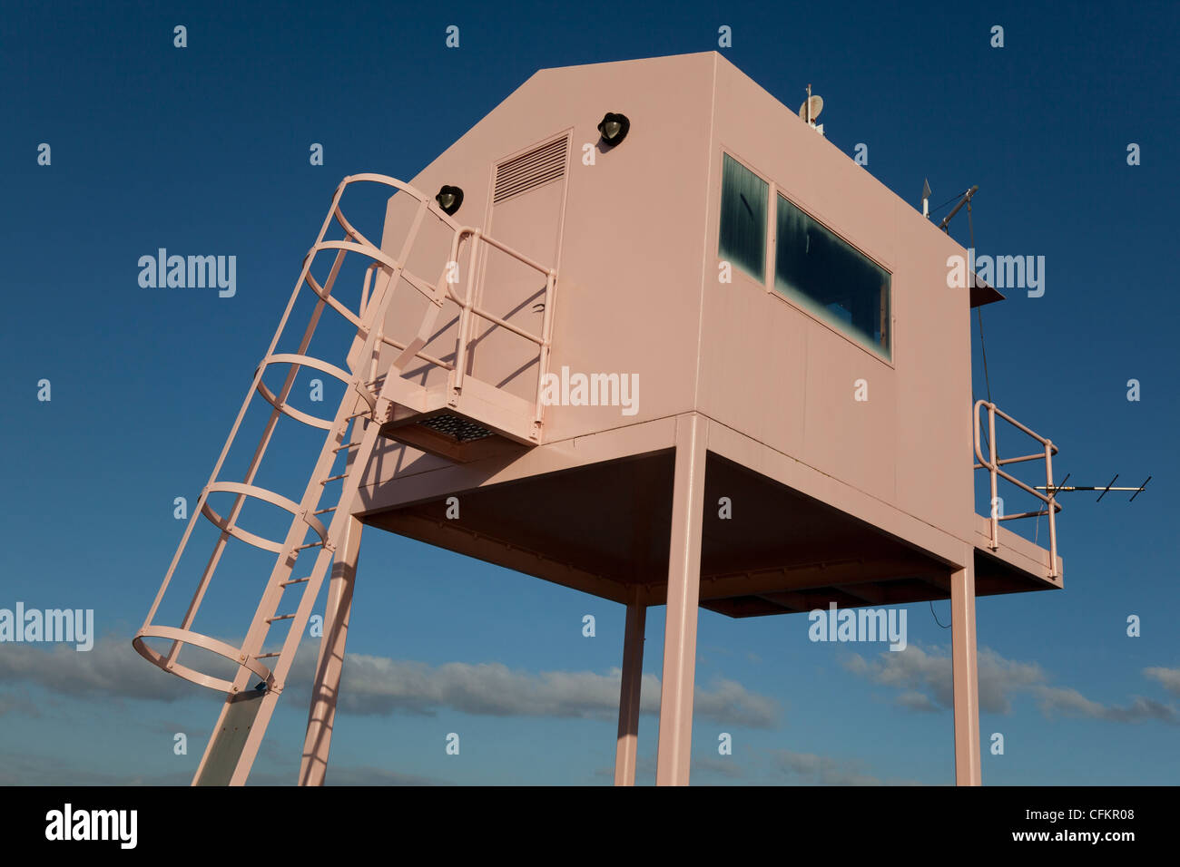 The Pink Hut situated on the eastern breakwater on Cardiff Bay Barrage Stock Photo
