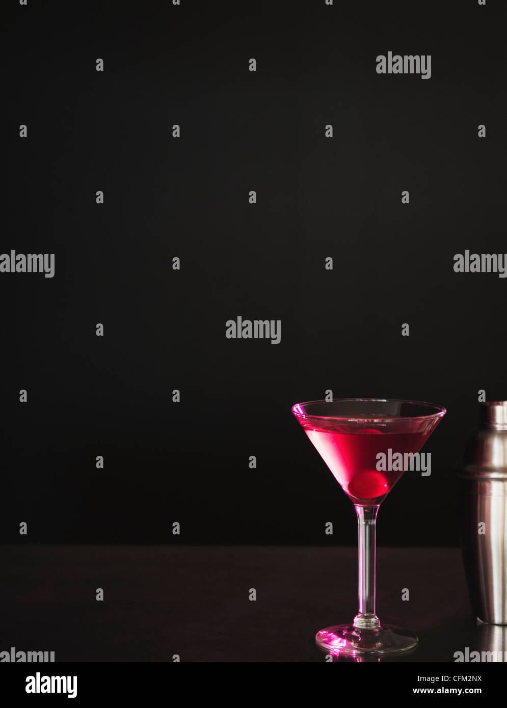 Martini glass cocktail hi-res stock photography and images - Alamy