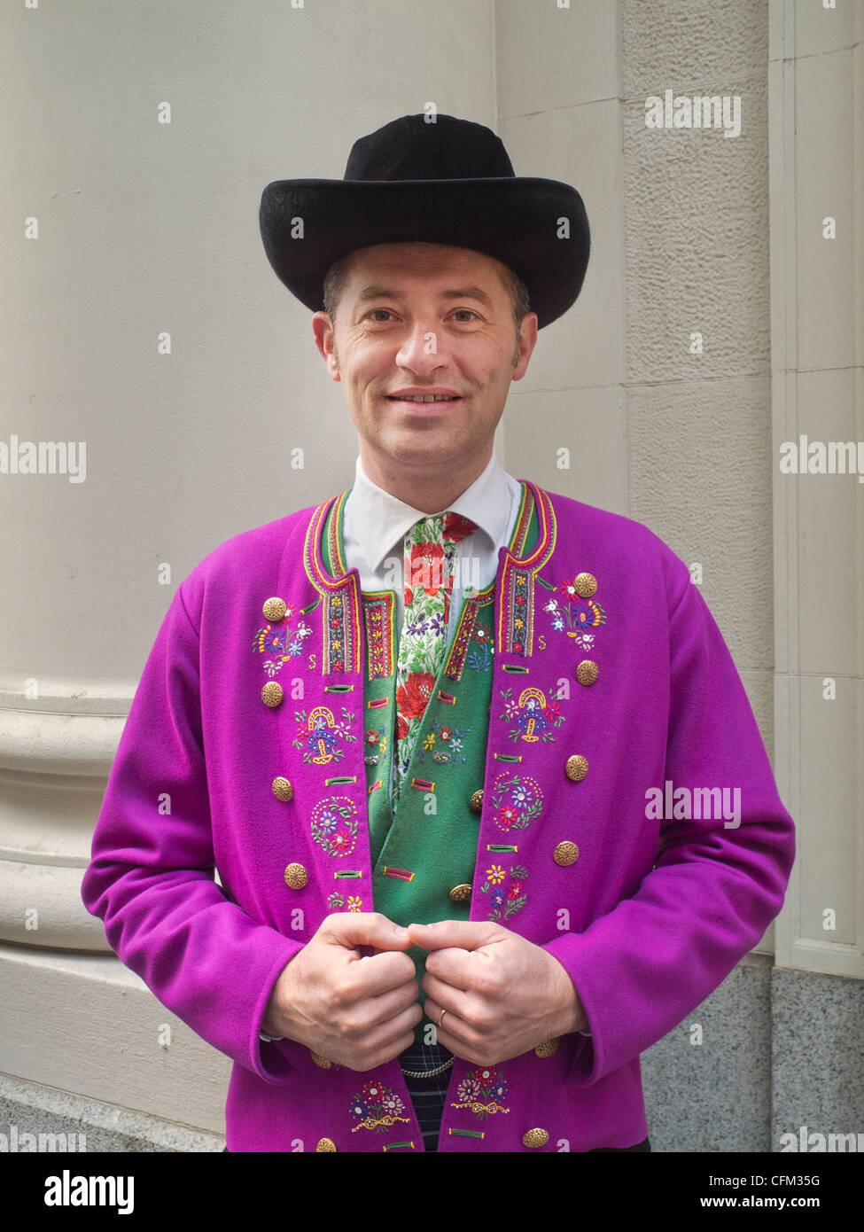 French men dressed traditional hi-res stock photography and images - Alamy