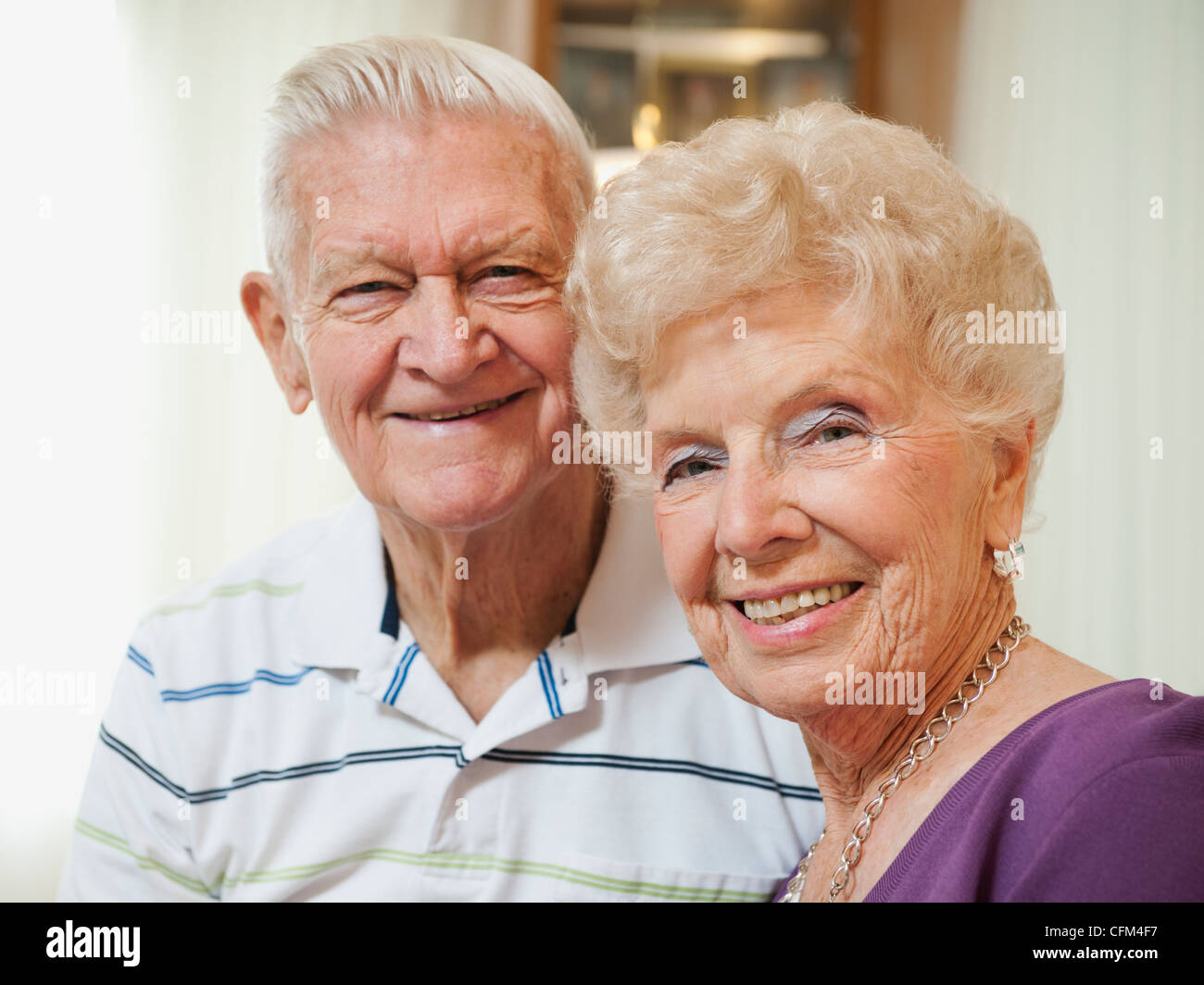 Smiling elderly senior couple hi-res stock photography and images - Alamy