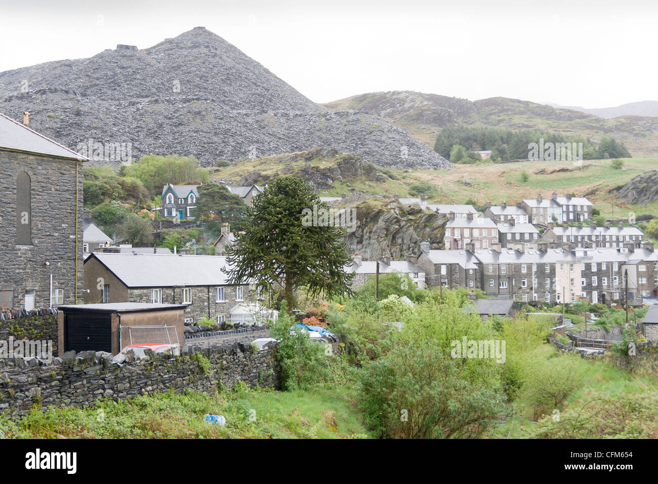 Blaenau Ffestiniog, Wales. A welsh town in the rain Stock Photo Alamy