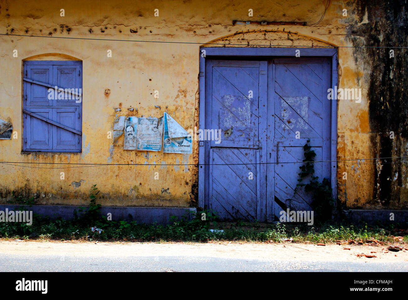 Old house kerala hi-res stock photography and images - Alamy