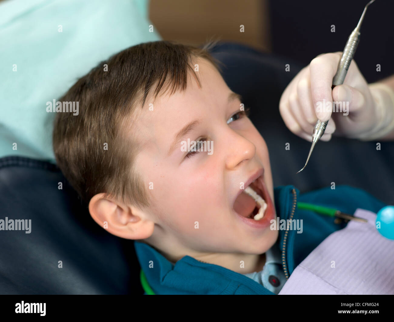 Canada, Alberta, Dentist and patient in dental surgery Stock Photo Alamy