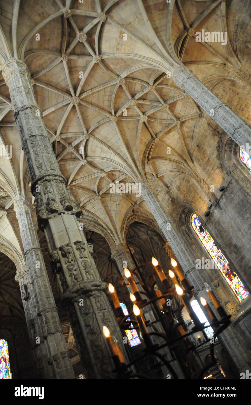 Mosteiro dos Jerónimos é um mosteiro manuelino, testemunho monumental da riqueza dos Descobrimentos portugueses. Situa-se em Bel Stock Photo