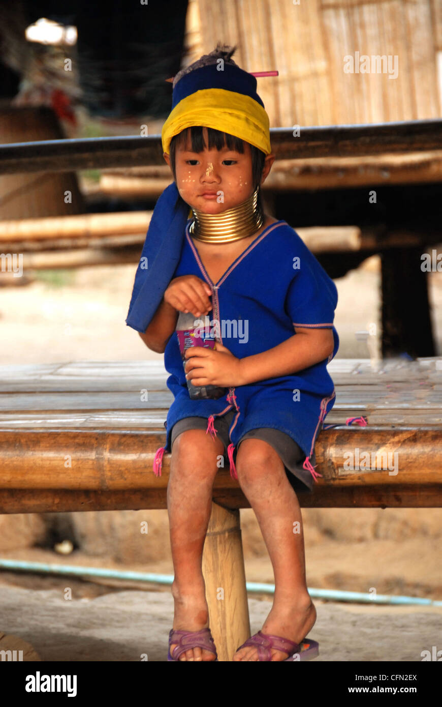 l little Longneck girl.Karen hilltribe. Mae hong son Northern Thailand on 21/01/2009 Stock Photo