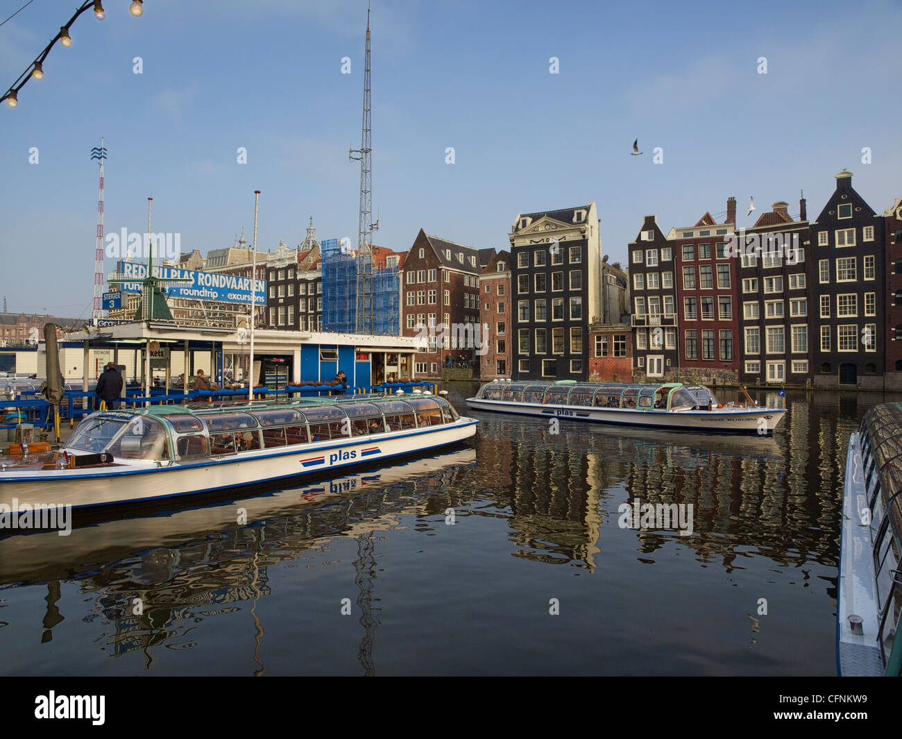 Floating Houses Amsterdam Stock Photos &amp; Floating Houses ...
