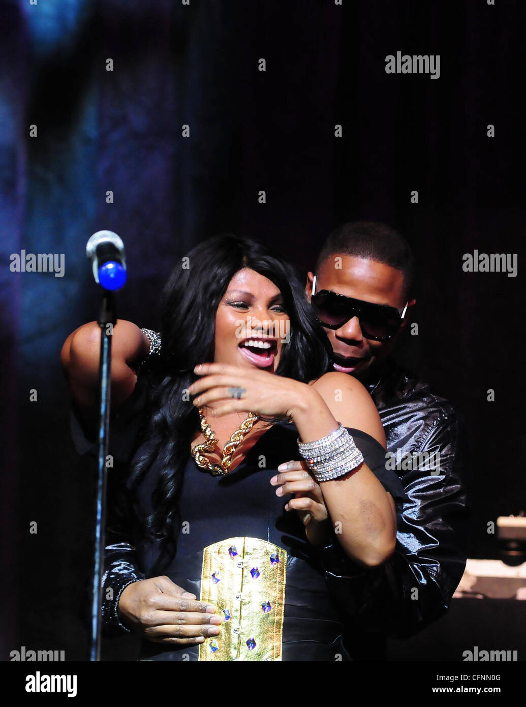 Pepa from Salt-n-Pepa and Doug E Fresh Salt-N-Pepa legends of Hip Hop ...